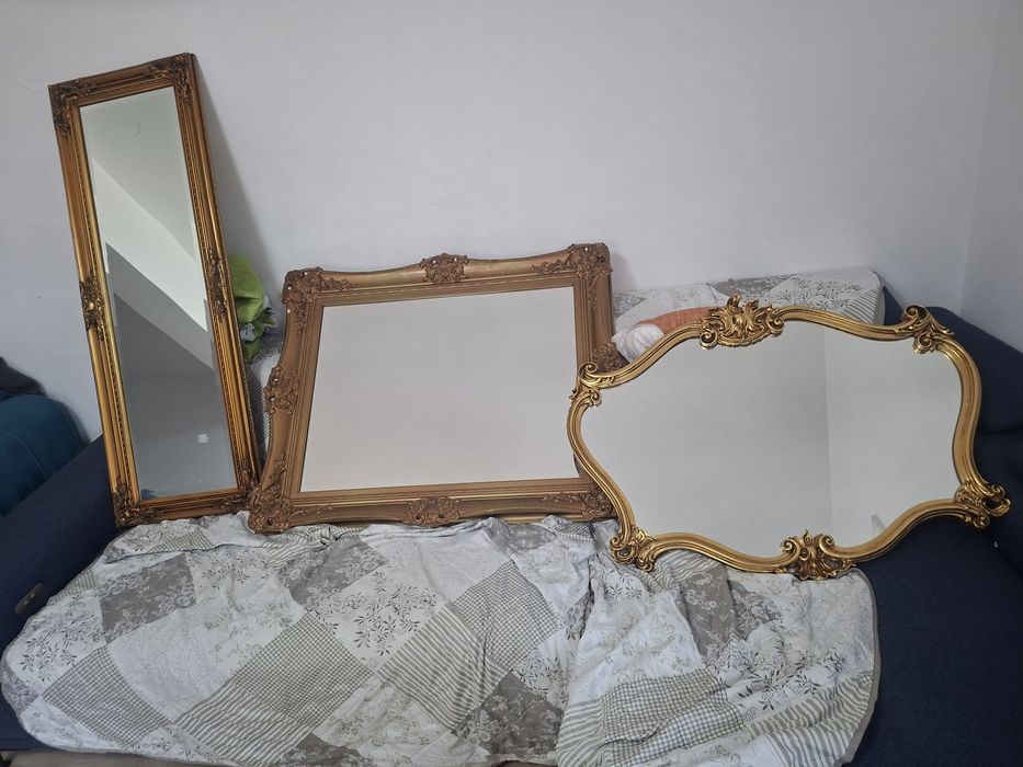 Oglinzi cu model vintage