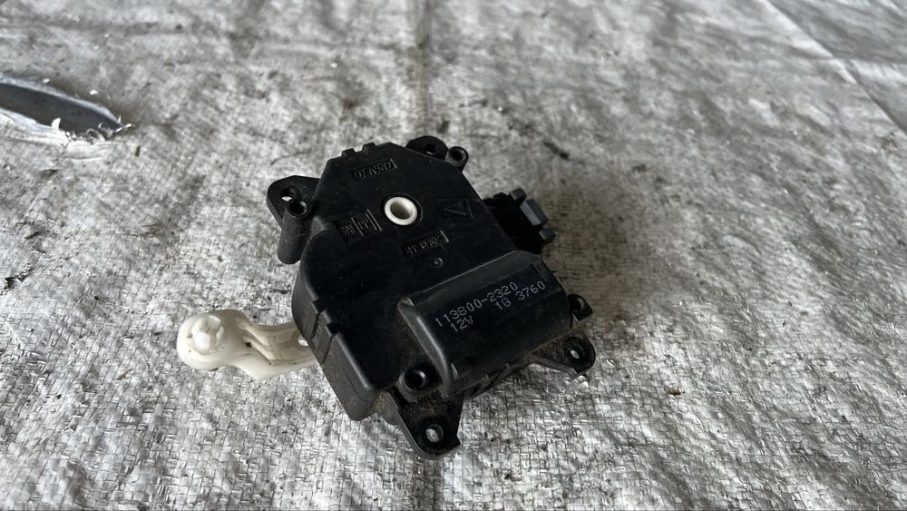Honda CR-V моторче клапа на парно