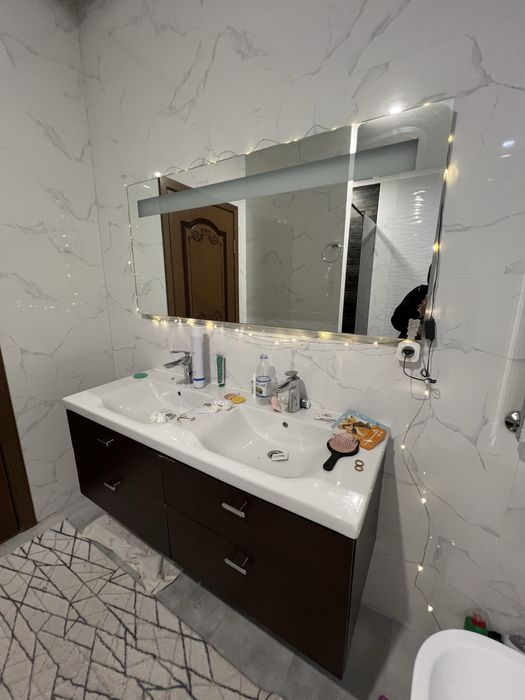 раковина с зеркалом