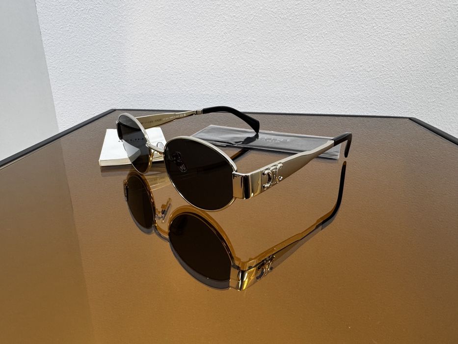 Ochelai de soare Celine Triomphe, impecabili