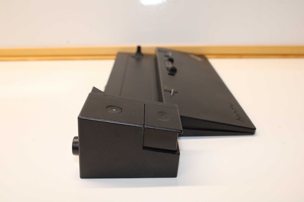 Докинг станция Lenovo ThinkPad Basic Dock 40A0