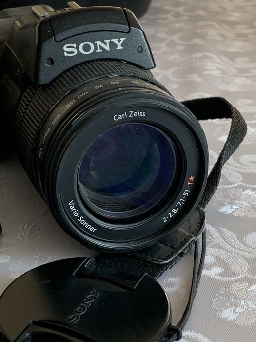 Фотоаппарат SONY DSC-F828