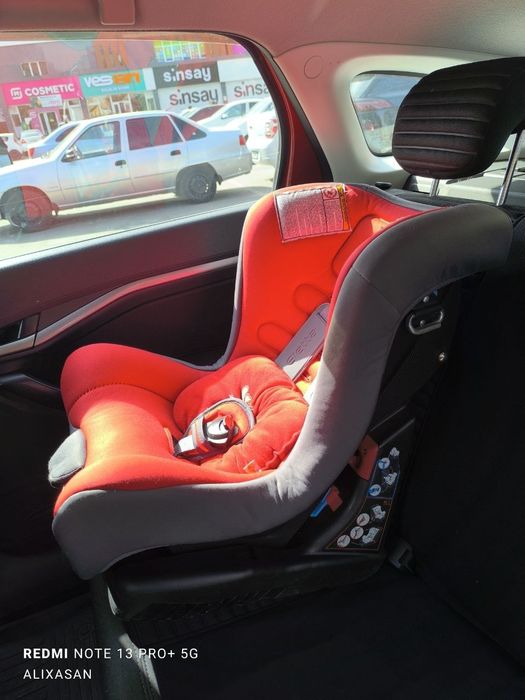 Импортное автокресло "Чико"