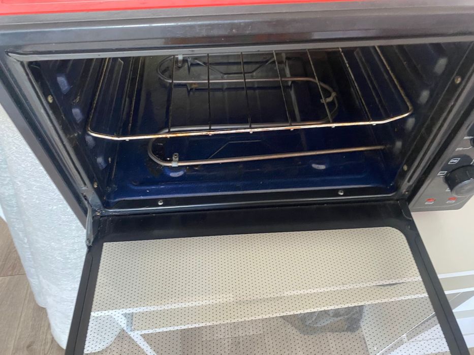 Продам печка срочно торг

Электропечь Artel
В хорошем состоянии, почти