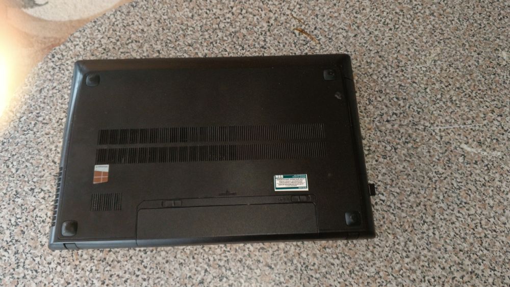 Продам ноутбук в рабочем состояние