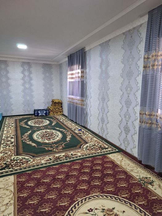 Уй сотилади аэропортда