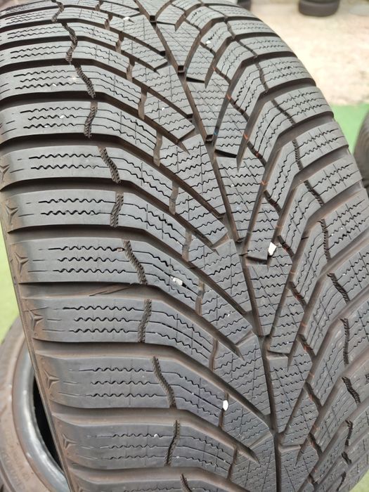 4 бр зимни 225/40/18 Kumho Дот 24г