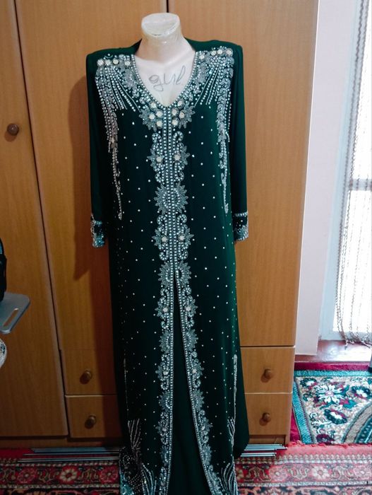 Продается платье