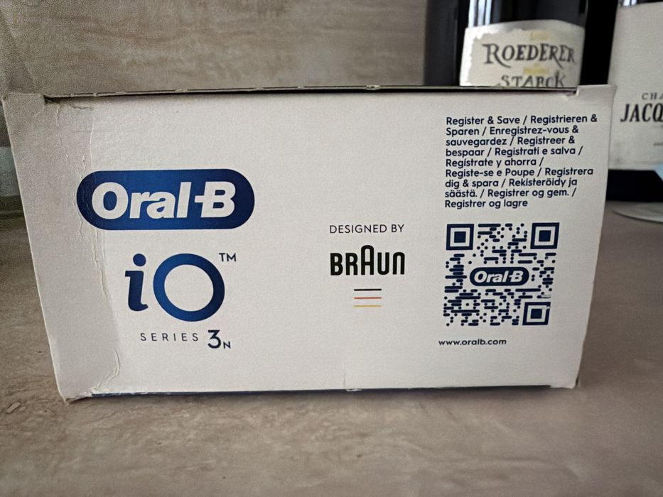 Oral B iO serie 3 si Pro Vitality