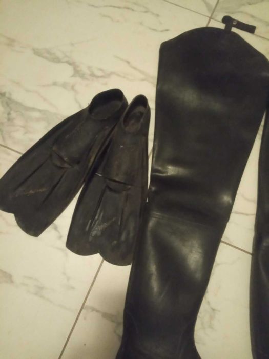 Продавам рибарски такъми-- плавници, живарник и други