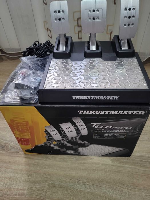 Pedale Thrustmaster T-LCM pentru PlayStation 5, PlayStation 4, Xbox, PC