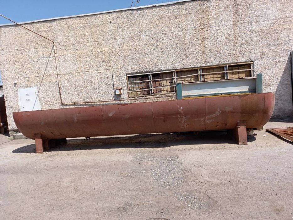 Катта темир ёмкость сотилади