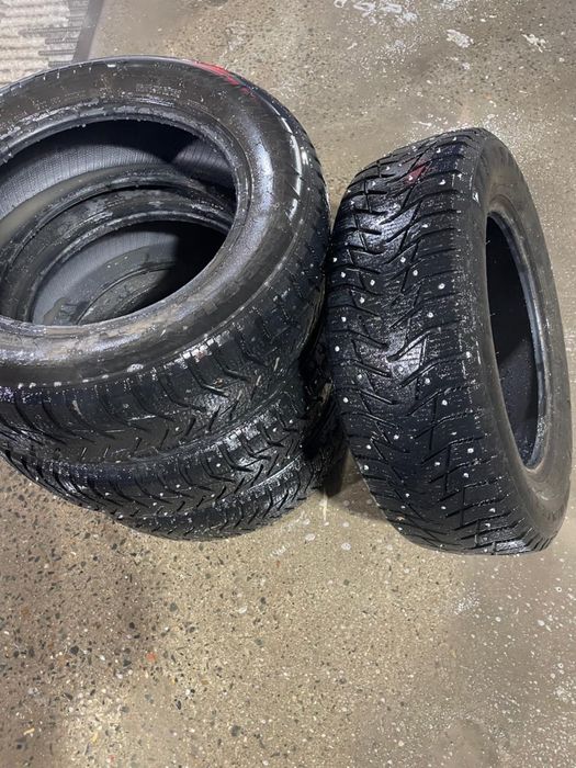 Продаются зимние шины (шипованные)