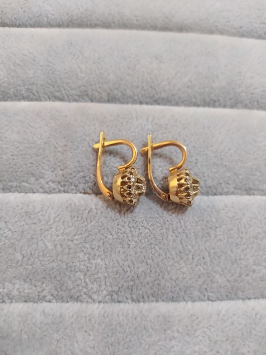 Золотые сережки малинка с бриллиантом 583пр СССР