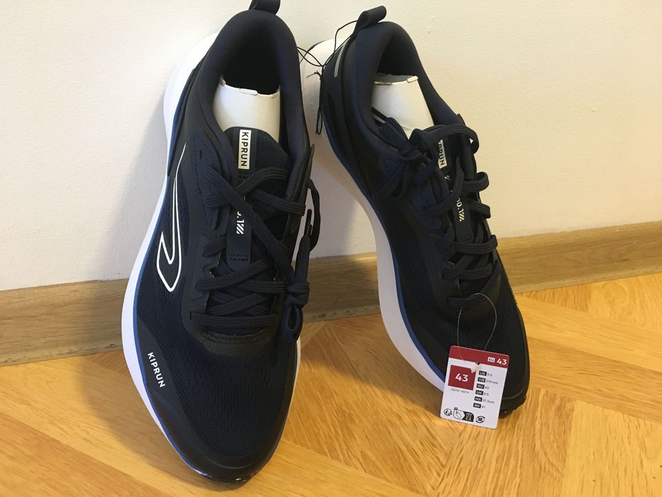 Adidași de vânzare noi