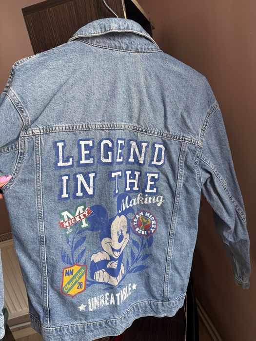 Дънкено яке с мотиви