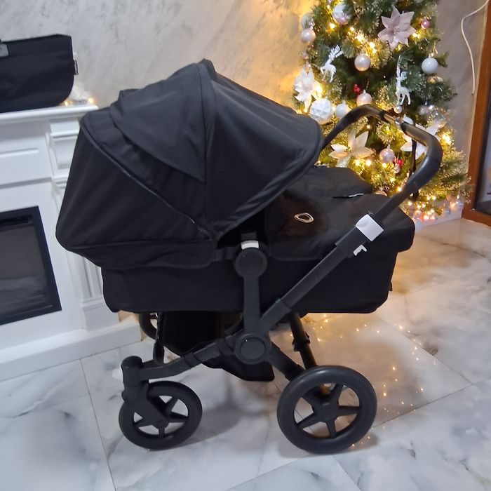 Vand carucior gemeni bugaboo donkey  model nou set 3in1 in stare f bun