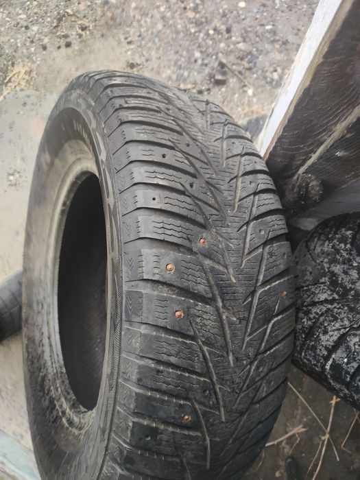 Продам Зимние пару шин