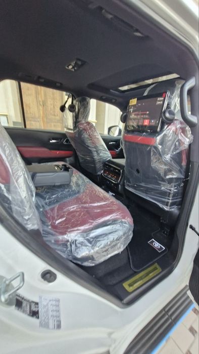 Toyota Land Cruser 300 XVGR Японка 2022йил 3.5турбина матор фулпазится