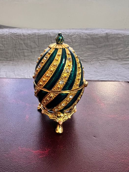 Atlas Faberge яйца