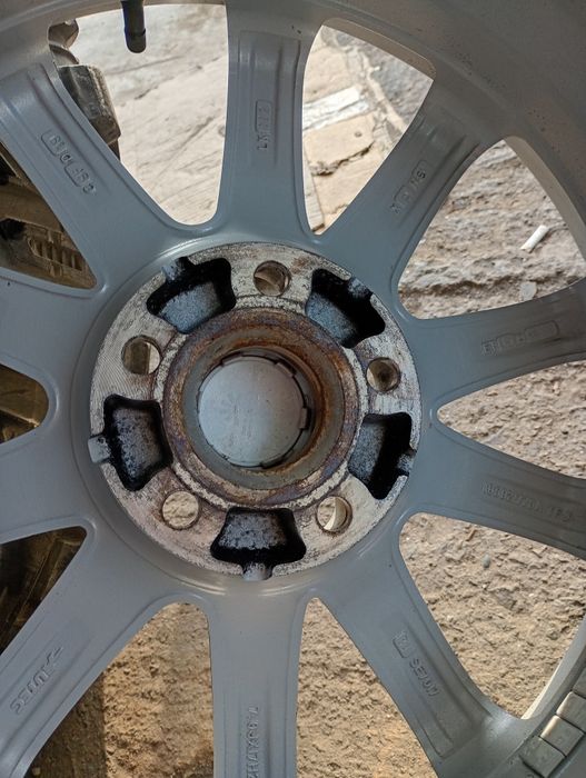 Топ състояние Autec 17-5x112 ET43 7j Volkswagen Arteon