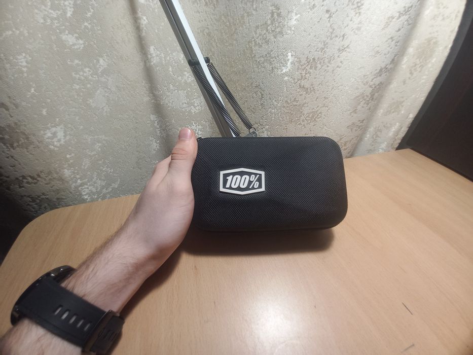 Очки спортивные 100%