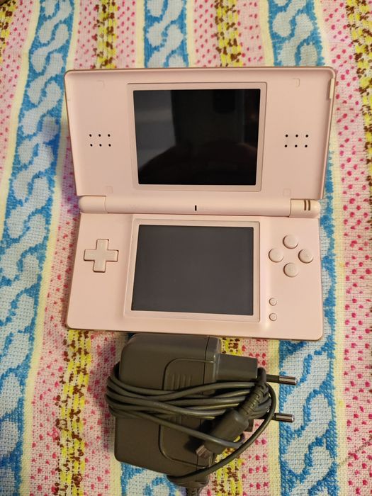Nintendo DS lite