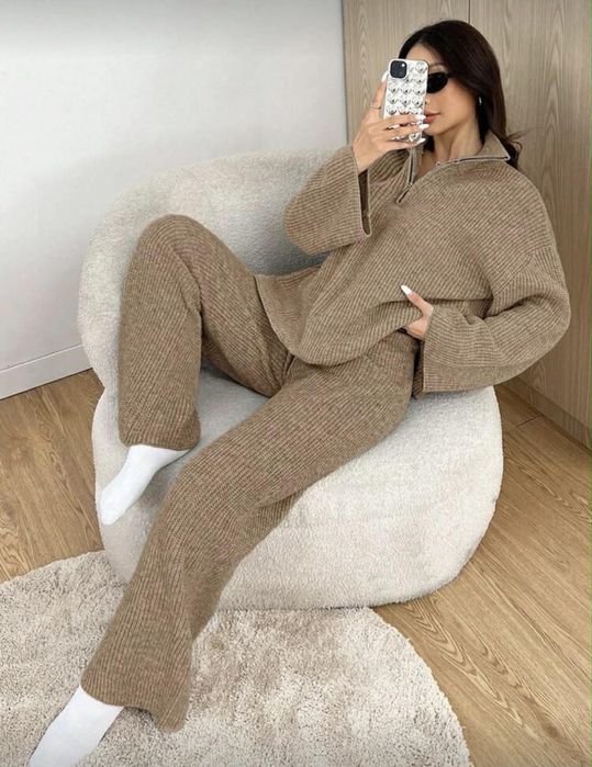 Плетен уютен дамски кафяв комплект XS