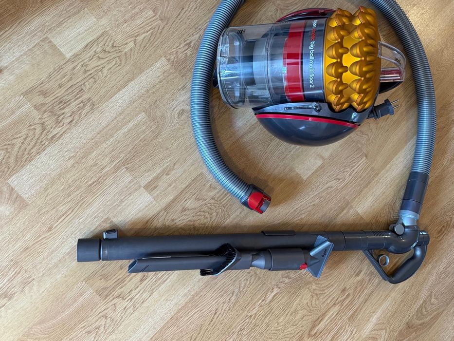 Aspirator Dyson Cinetic big ball ca nou, folosit o singura data
