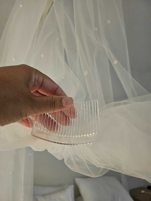 Voal de mireasa, cu perle