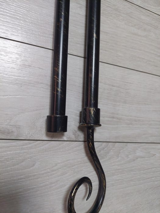 2 seturi de galerii din metal complete 2,70 și 2, 40 lungime