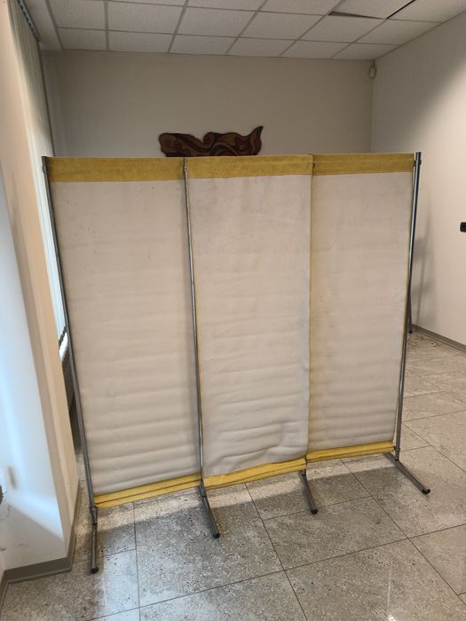 Продавам Параван