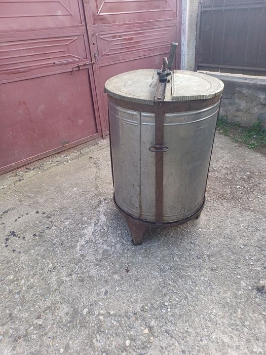 Centrifugă apicolă pentru extras miere – inox