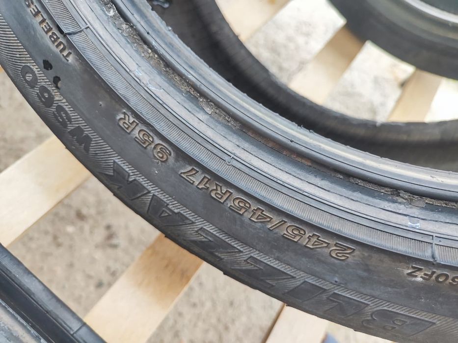 Шины пара 245/45 R17