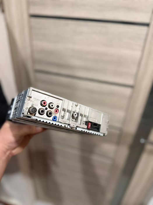 Продам магнитафон Алпайн оригинал