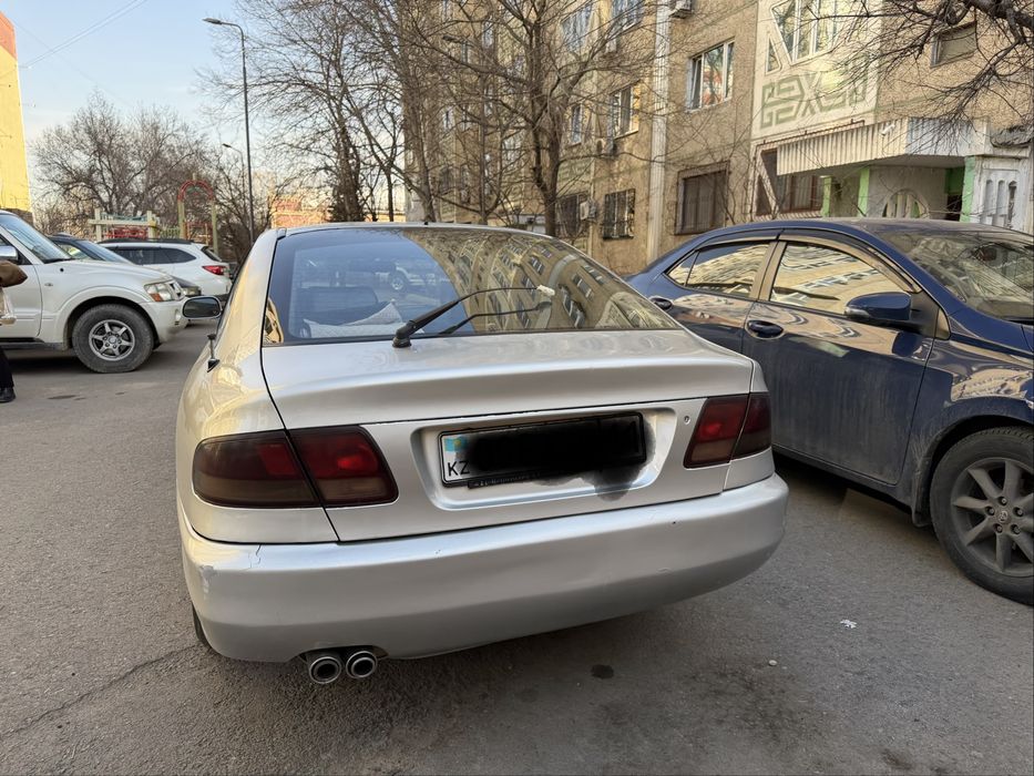 Mitsubishi Galant хэтчбек