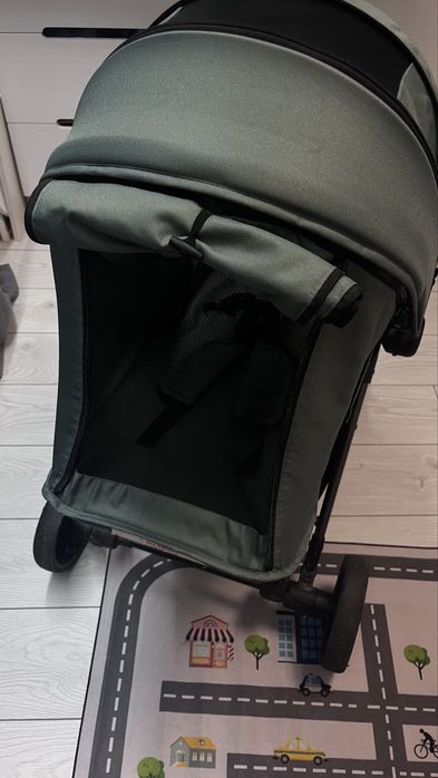 Продам прогулочную коляску