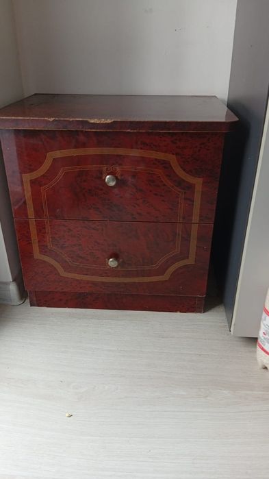 Комод и тумбочка