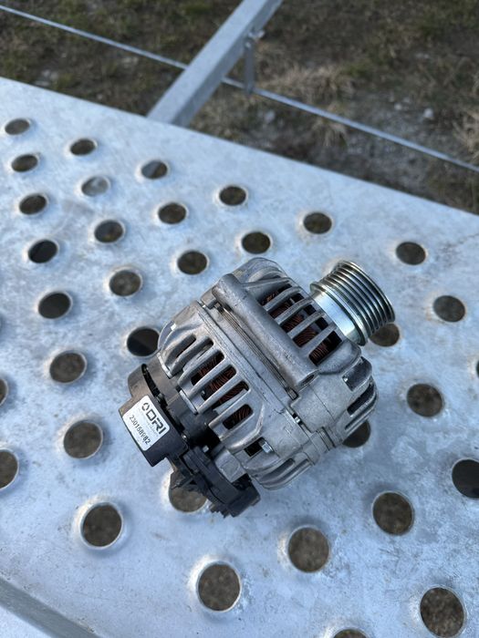 Alternator BOSCH  Dacia Logan 1.4 1.6 Benzina
