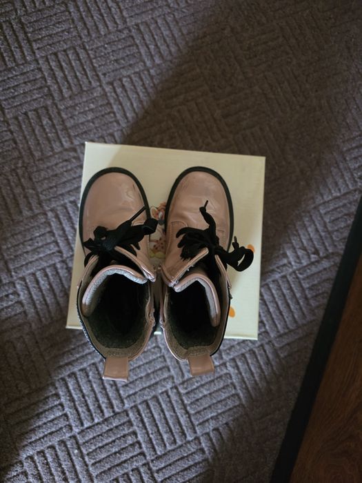 Продам ботинки для девочки