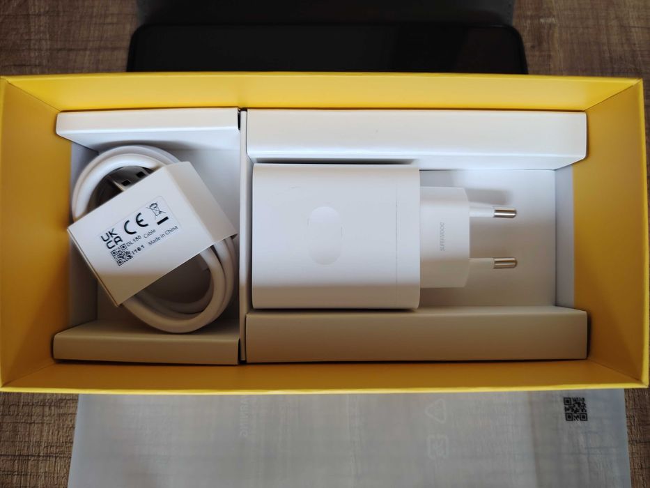 Realme C55 + 2 калъфа и стъклен протектор