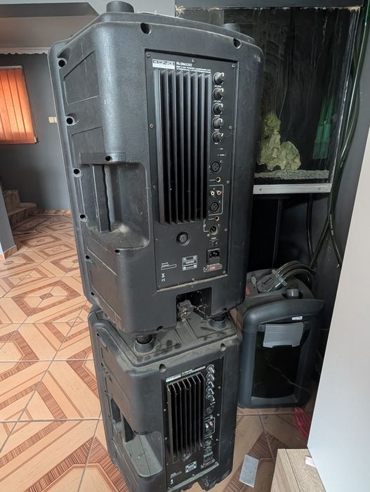 Boxe active 250W rms
