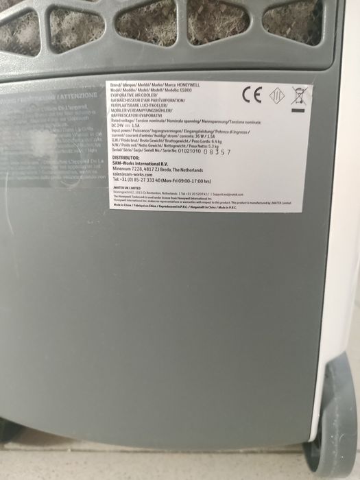 Vând răcitor de aer portabil HONEYWELL ES 800