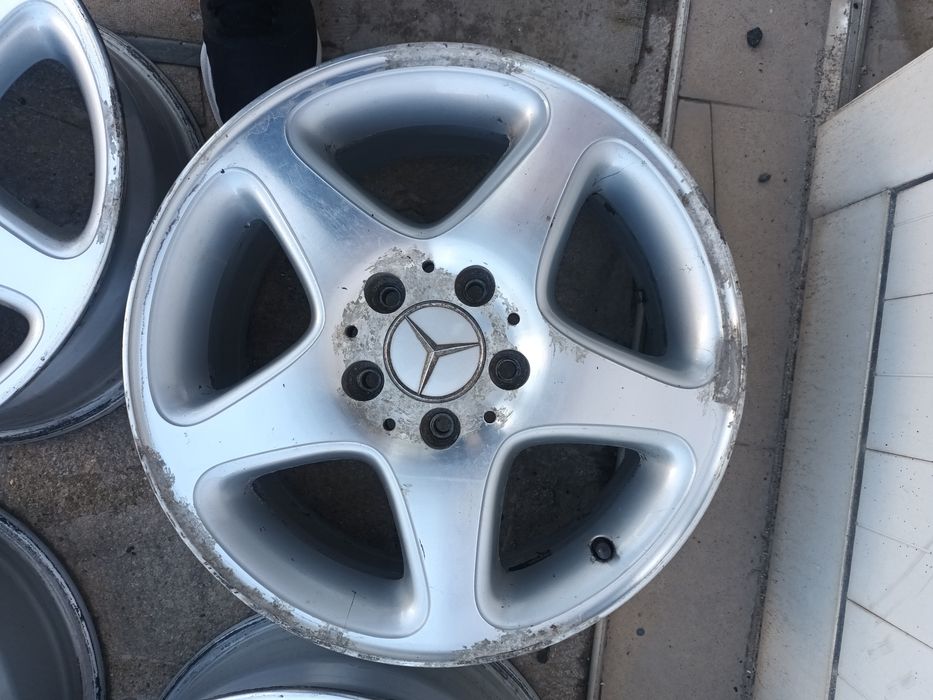 Mercedes  алуминиеви джанти 16 цолови