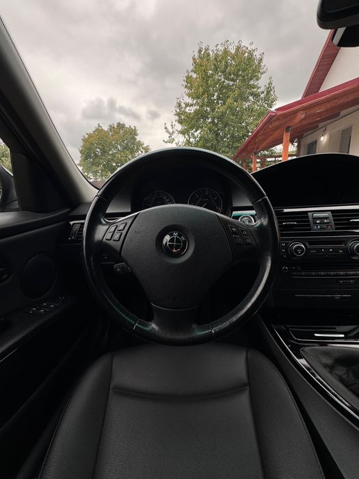 BMW E 90 seria 3 facelift