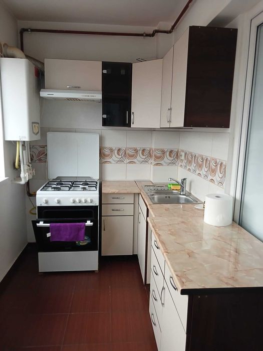 Închiriez garsonieră