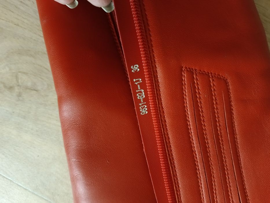 Продам кожаные сапоги демисезонные