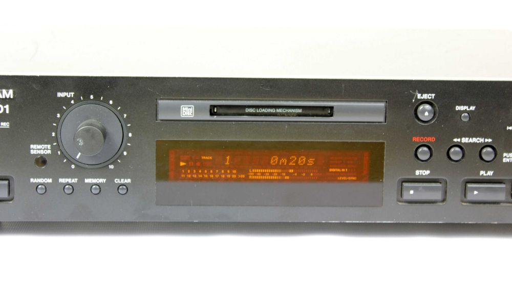 Tascam MD-301 минидисковый рекордер