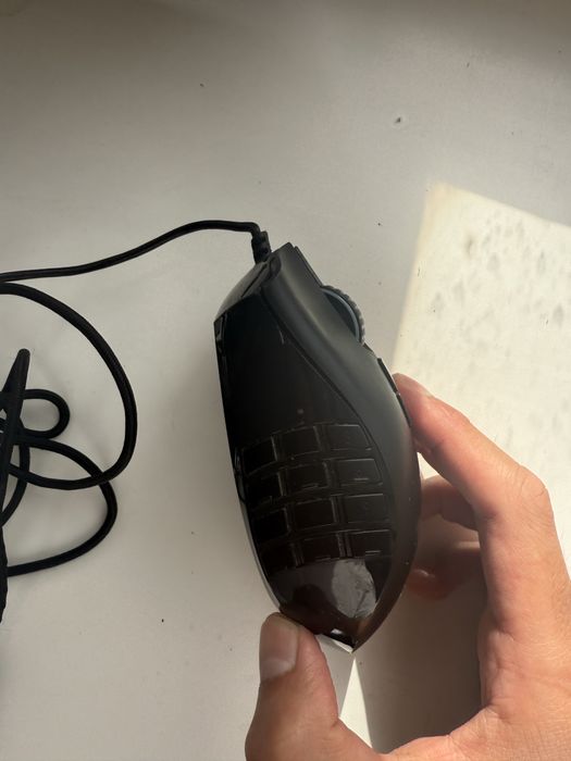 Razer naga игровая мышка