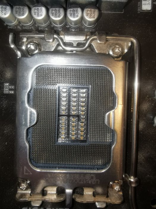 Kfa2 gt 1030 2gb  placă video , gen 12-13-14, B660M DDR4, sursă 600W, carcasă, 4 ventilatoare RGB

KFA2 GT 1030 2GB DDR5 ver